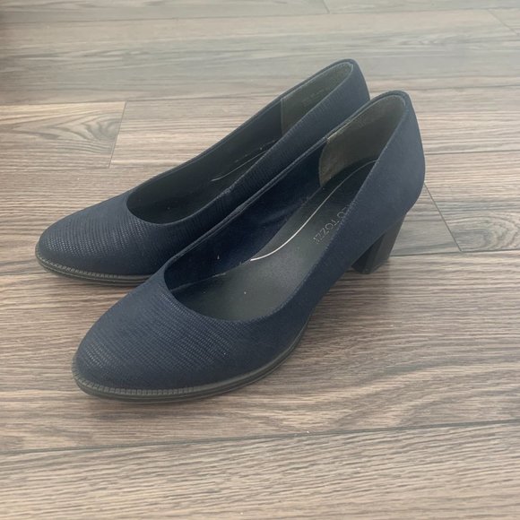 Navy Block Heel - Picture 4 of 5